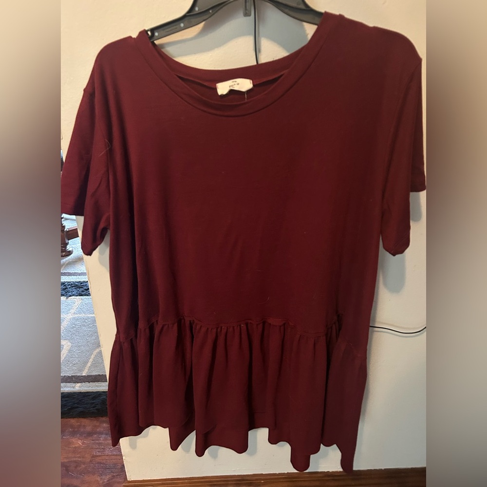 entro burgundy top size large